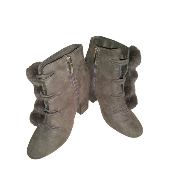 Primark Women's Faux Suede Gray Ankle Boots Heeled Pom-Poms Size 6 Fashionable - Picture 7 of 13
